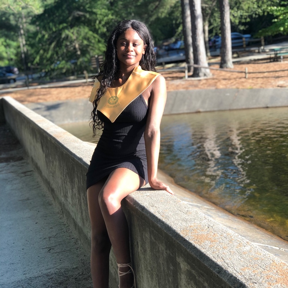 Meet your Posher, Essence